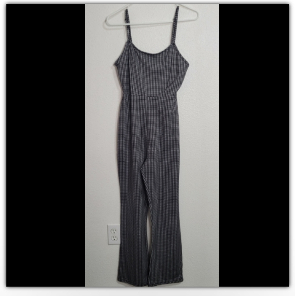 Urban Outfitters gingham jumpsuit size medium